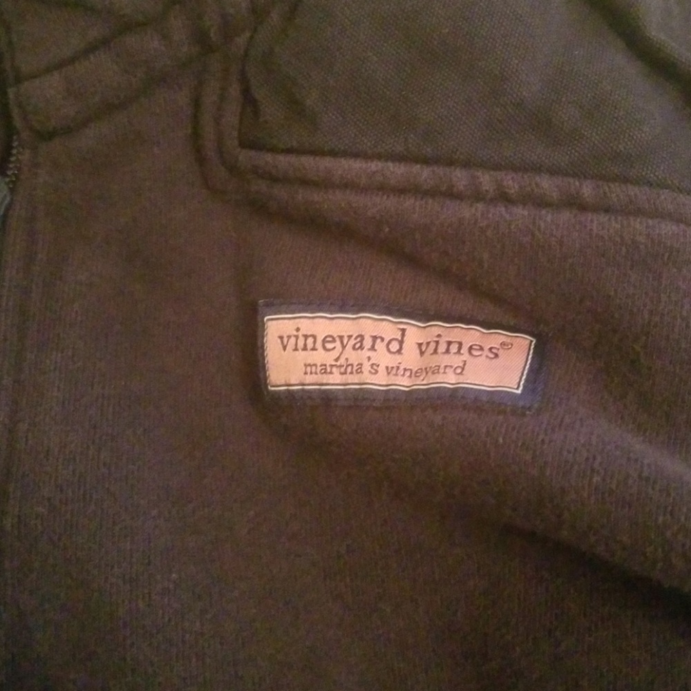 Vineyard Vines pullover - Picture 2 of 4